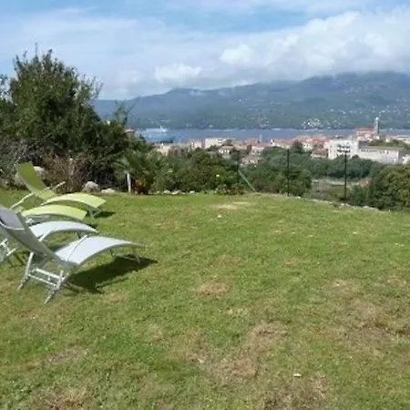 T3 En Rdj Pour 6 Pers Dans Avec Piscine Apartment